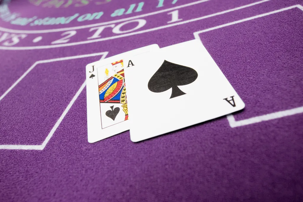 Cách Thắng Poker: 10 Bước Cụ Thể Để Ngừng Thua Lỗ